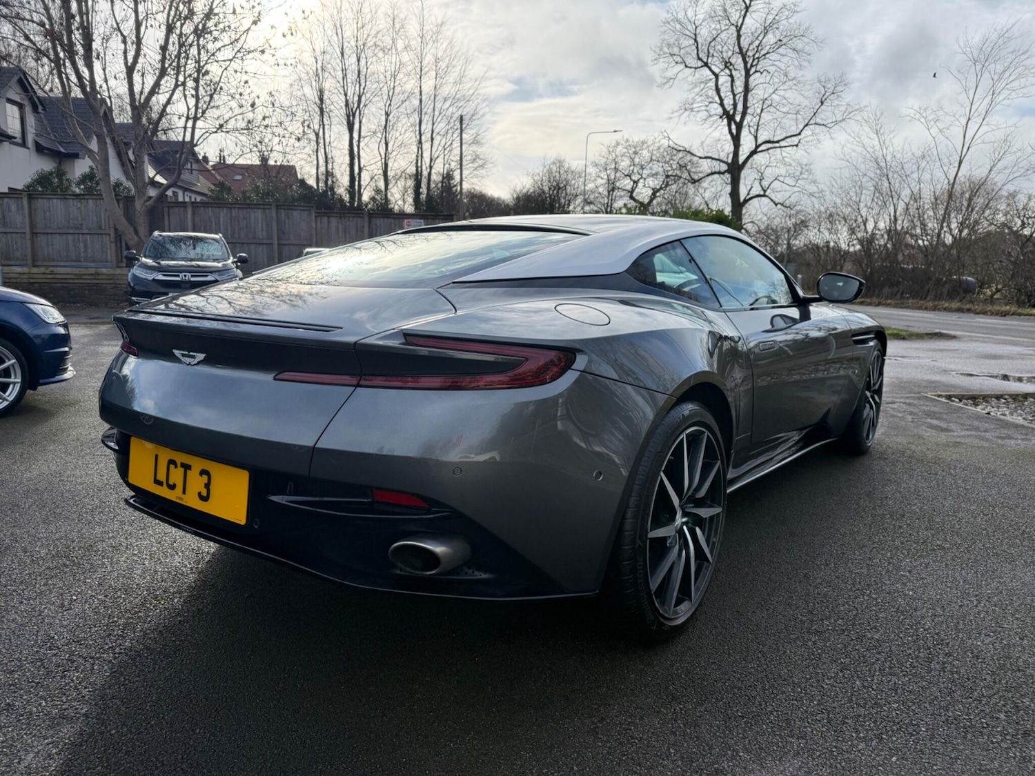 Used Aston Martin DB11 2017 for sale - 77396015: Photo 17