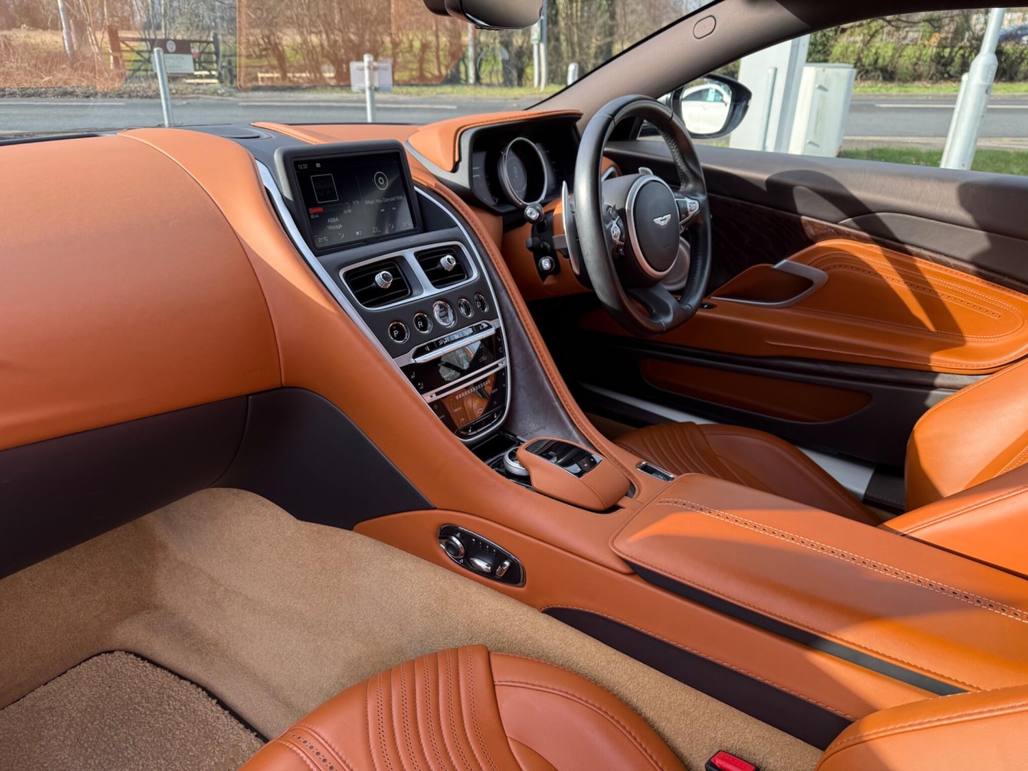 Used Aston Martin DB11 2017 for sale - 77396015: Photo 18