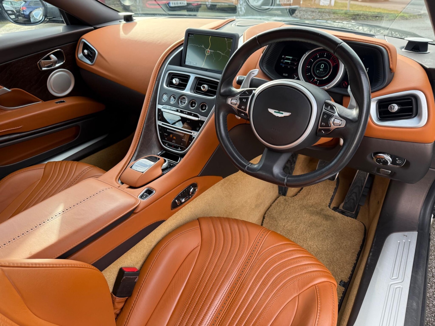 Used Aston Martin DB11 2017 for sale - 77396015: Photo 19