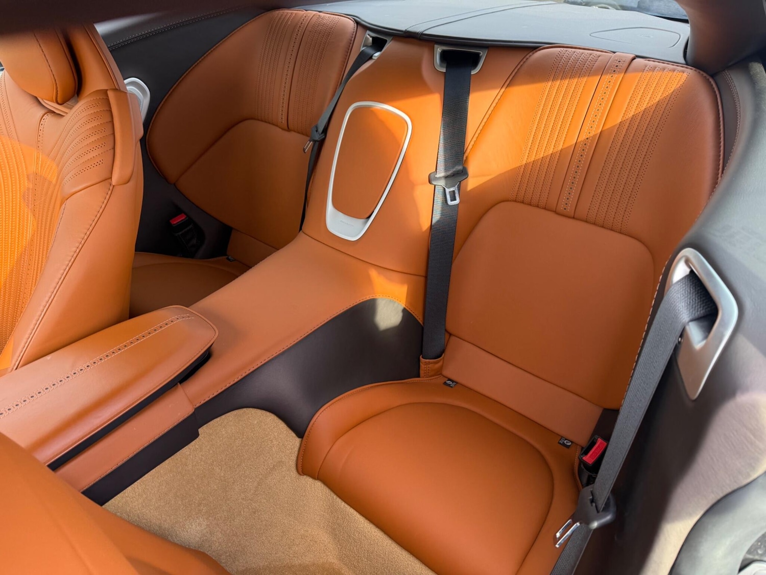 Used Aston Martin DB11 2017 for sale - 77396015: Photo 24