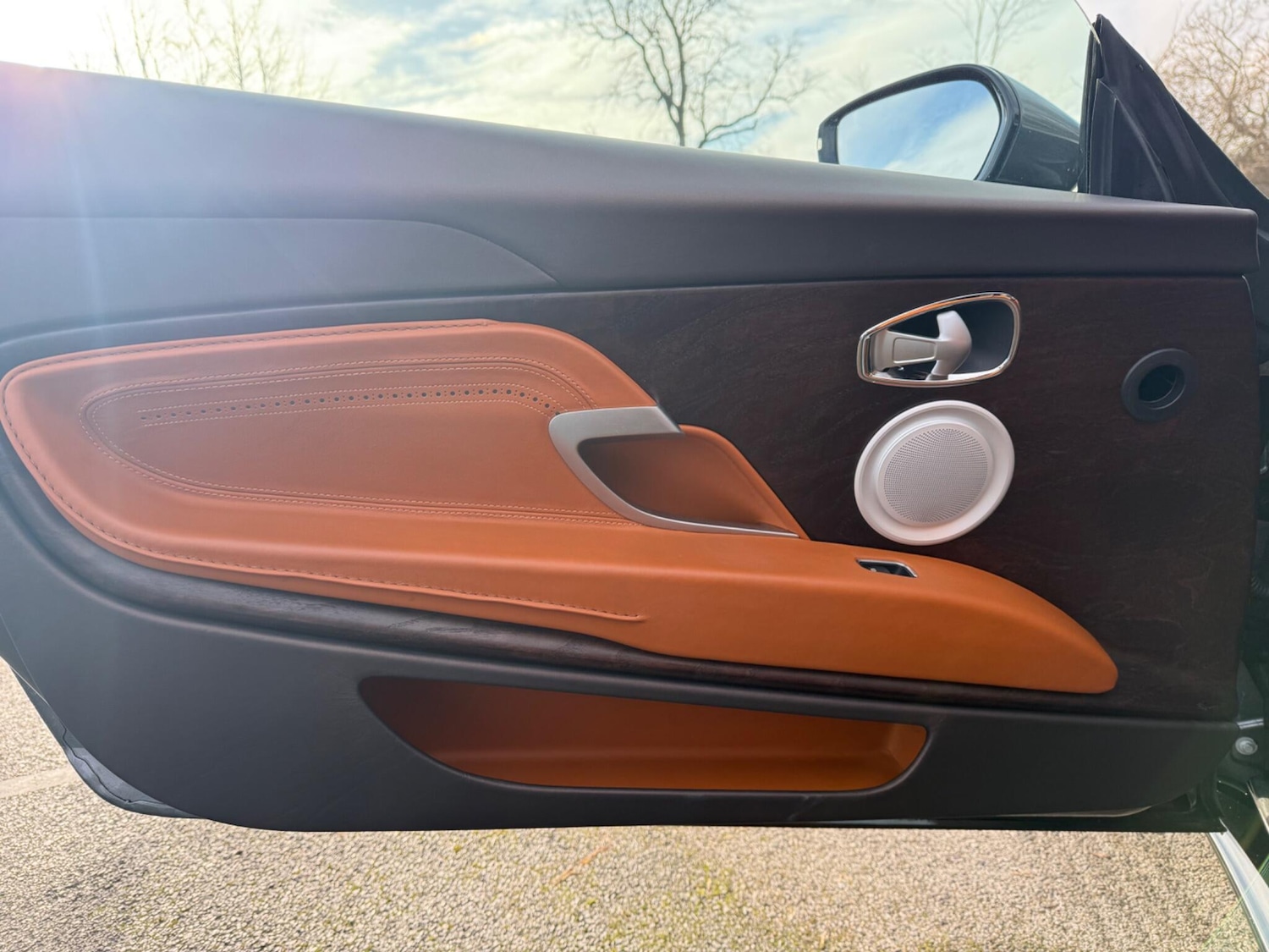 Used Aston Martin DB11 2017 for sale - 77396015: Photo 30