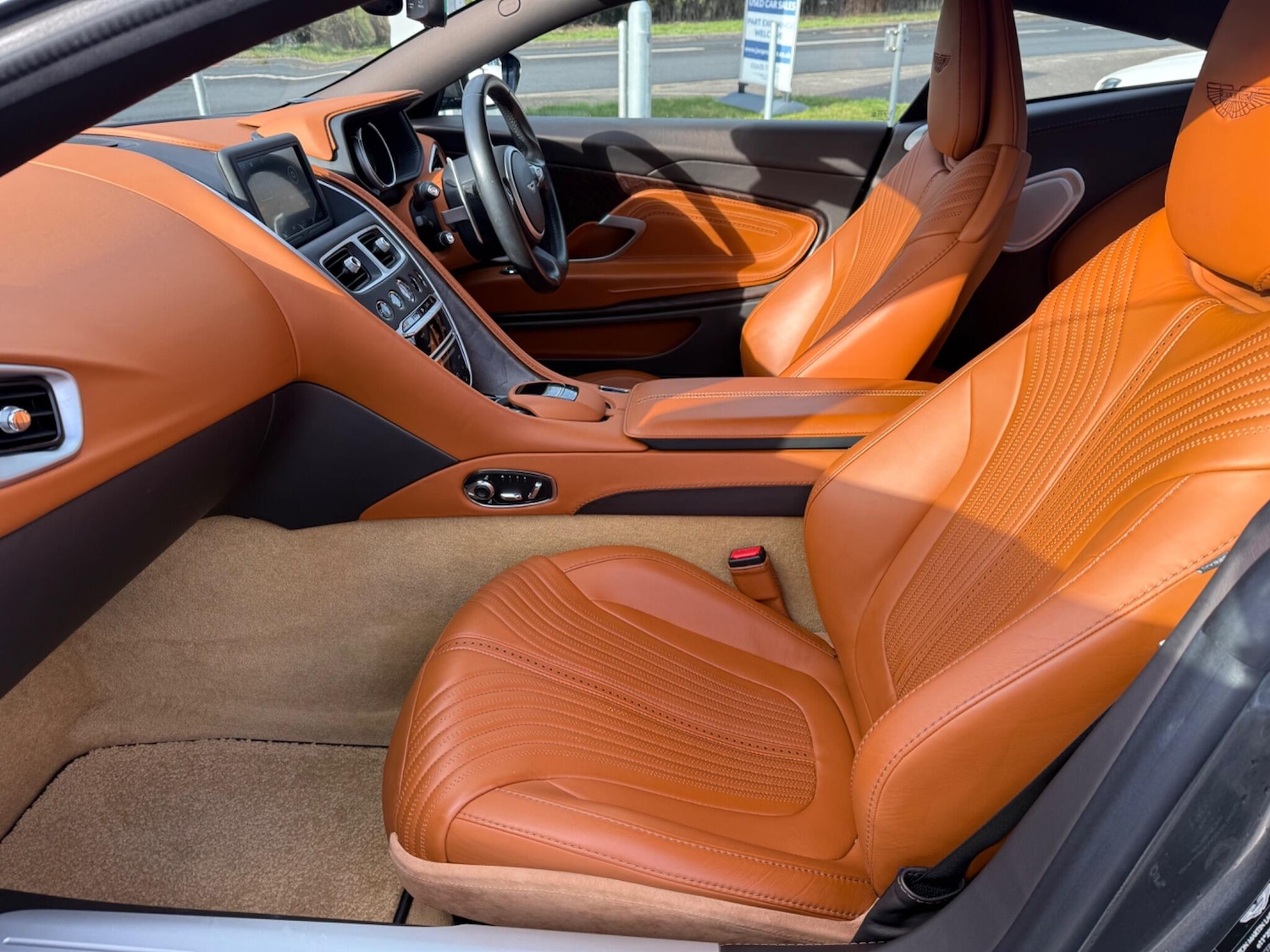 Used Aston Martin DB11 2017 for sale - 77396015: Photo 50