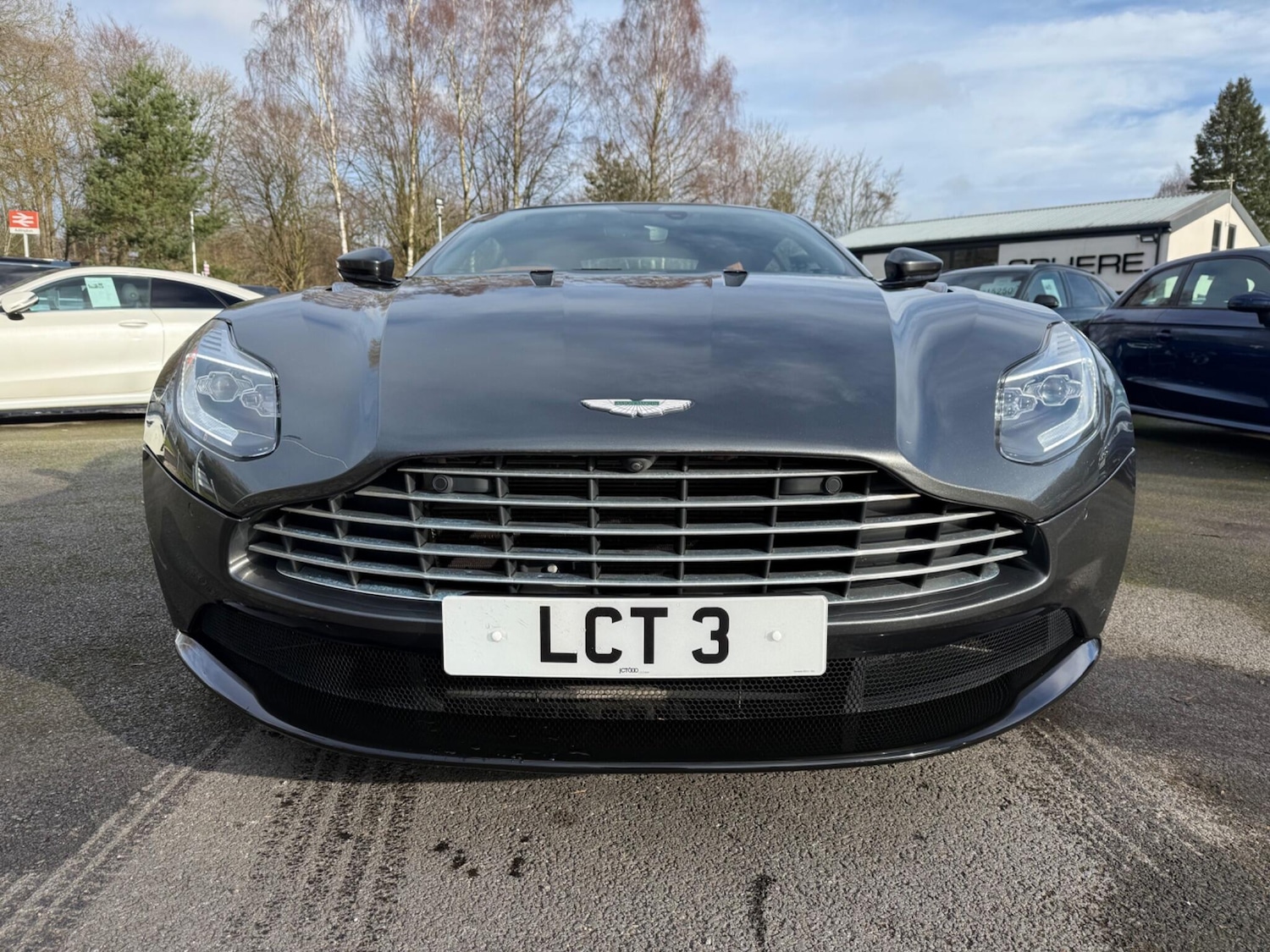 Used Aston Martin DB11 2017 for sale - 77396015: Photo 8