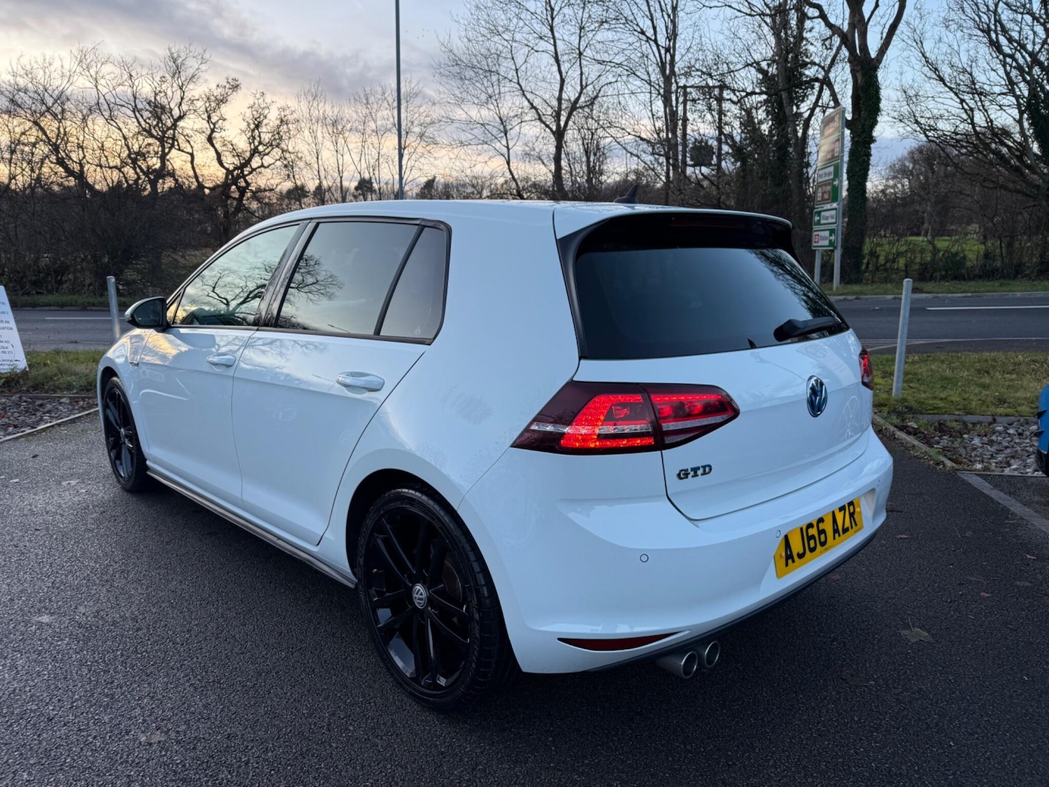 Used Volkswagen Golf 2016 for sale - 77285947: Photo 3