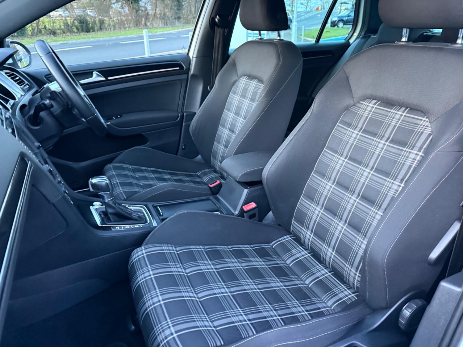 Used Volkswagen Golf 2016 for sale - 77285947: Photo 38