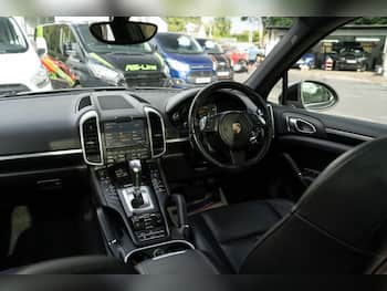 Used Porsche Cayenne 2011 for sale - 79749463: Photo