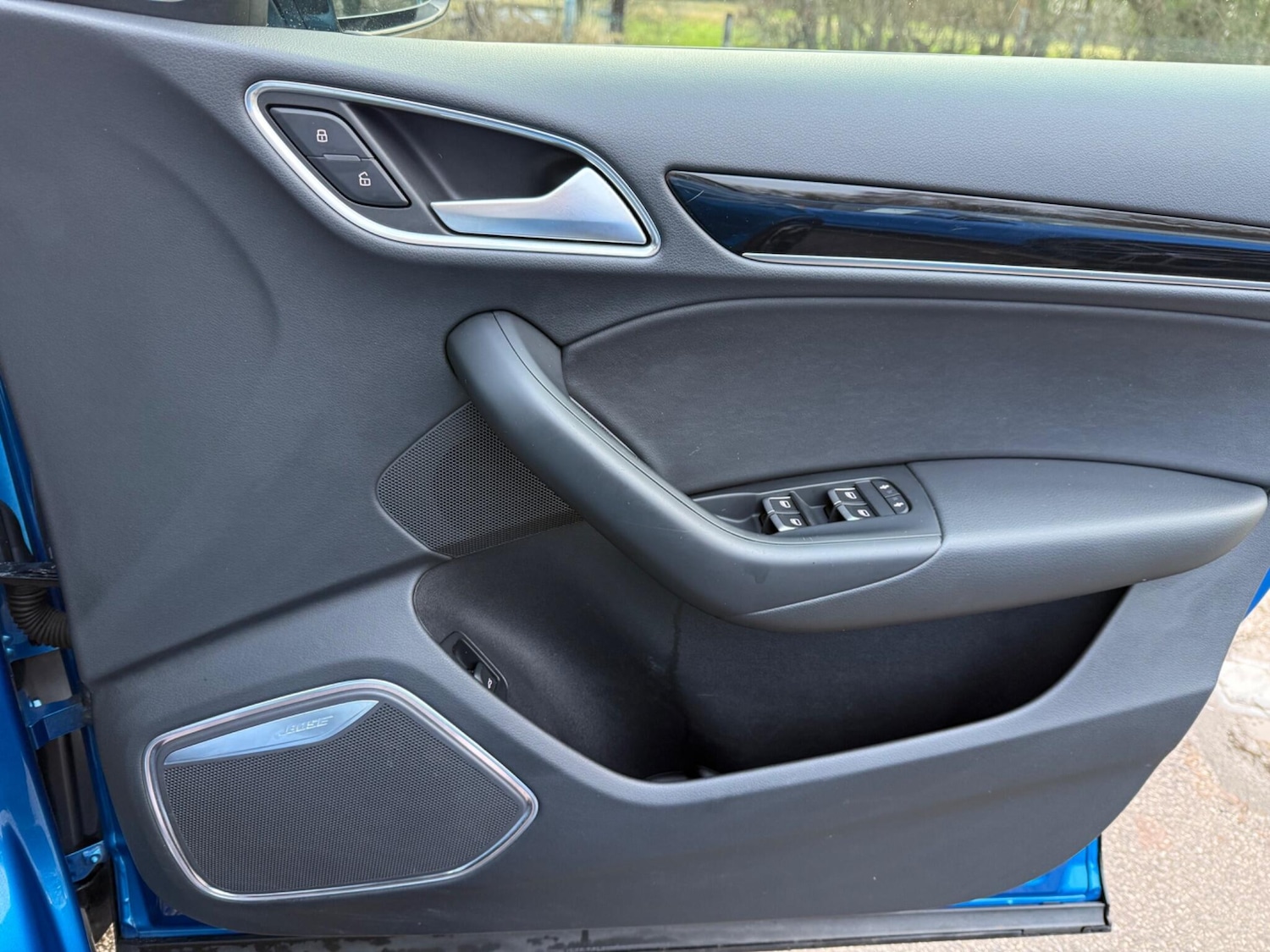 Used Audi Q3 2017 for sale - 77285952: Photo 32