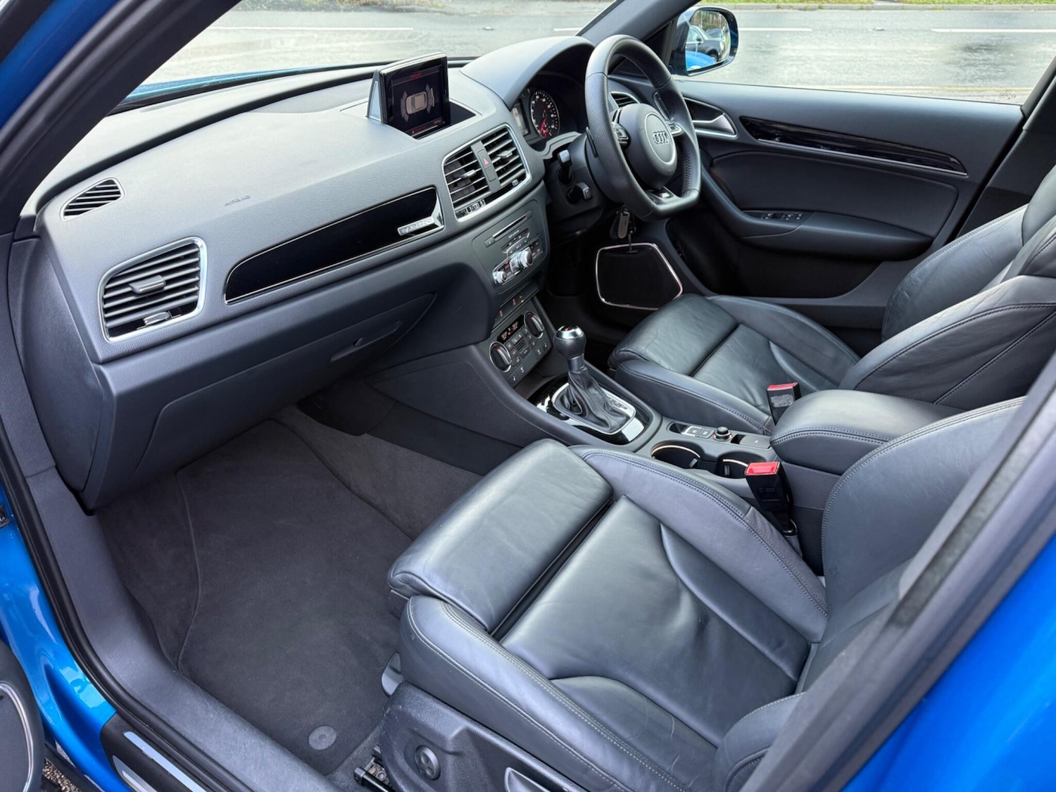 Used Audi Q3 2017 for sale - 77285952: Photo 40