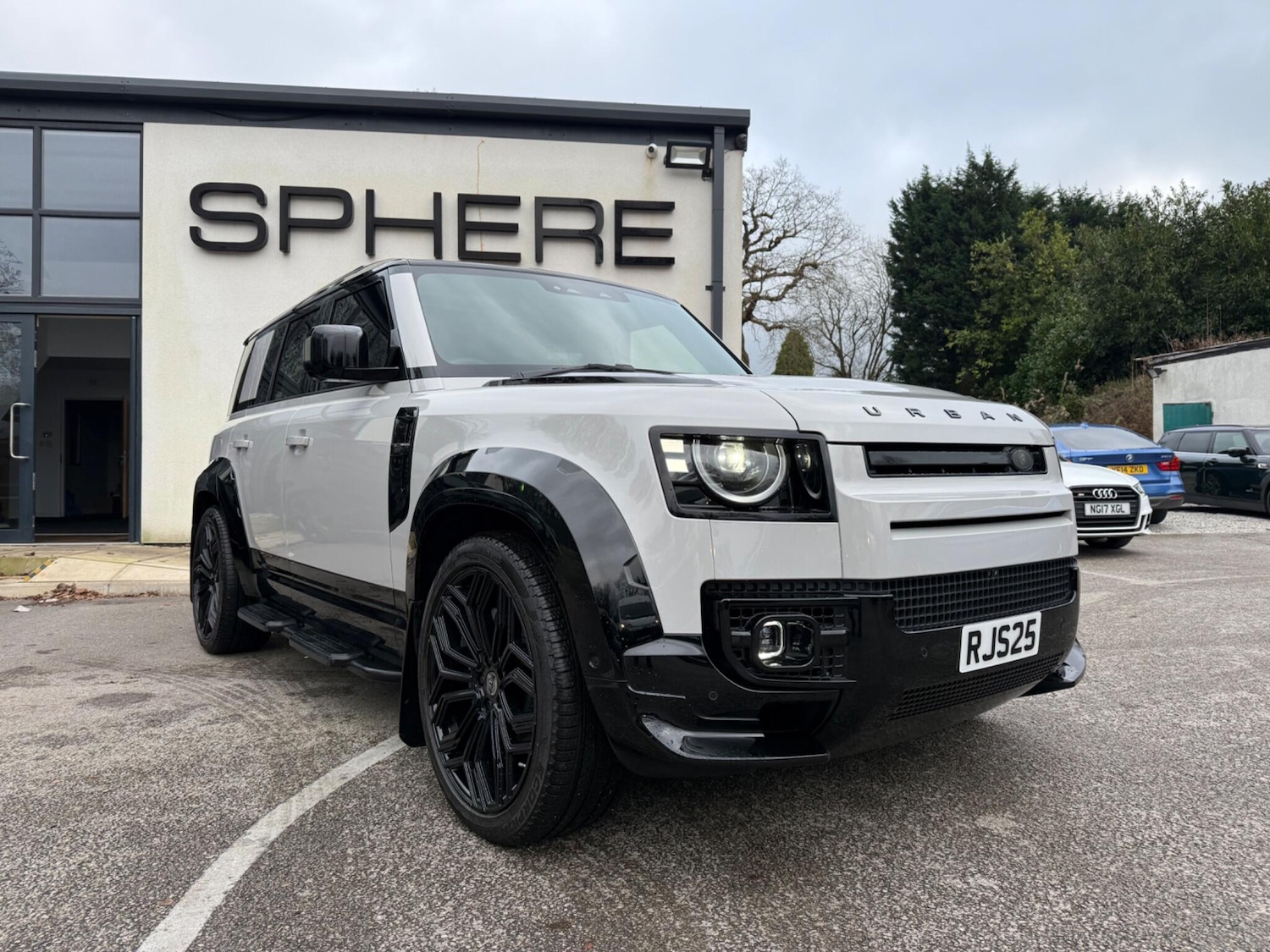 Used Land Rover Defender 2025 for sale - 77285960: Photo 11