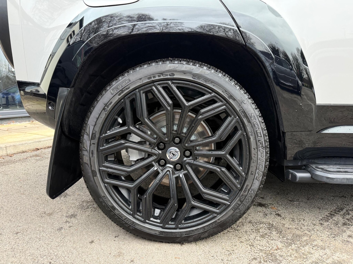 Used Land Rover Defender 2025 for sale - 77285960: Photo 14