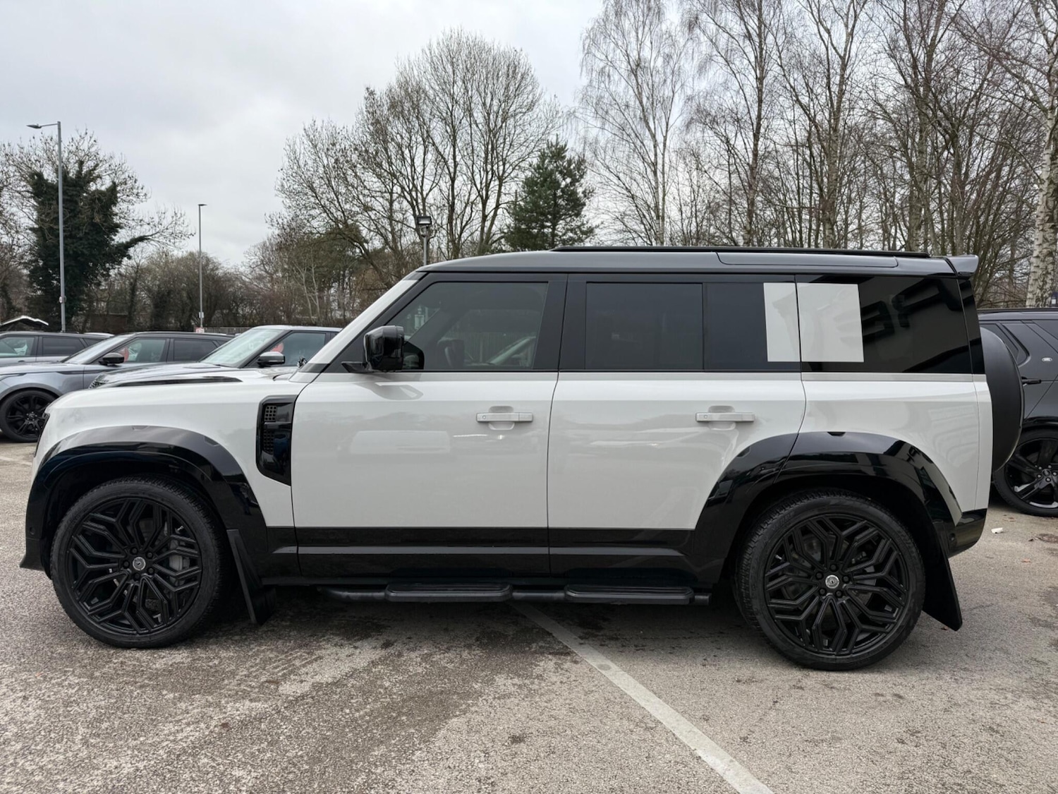 Used Land Rover Defender 2025 for sale - 77285960: Photo 16