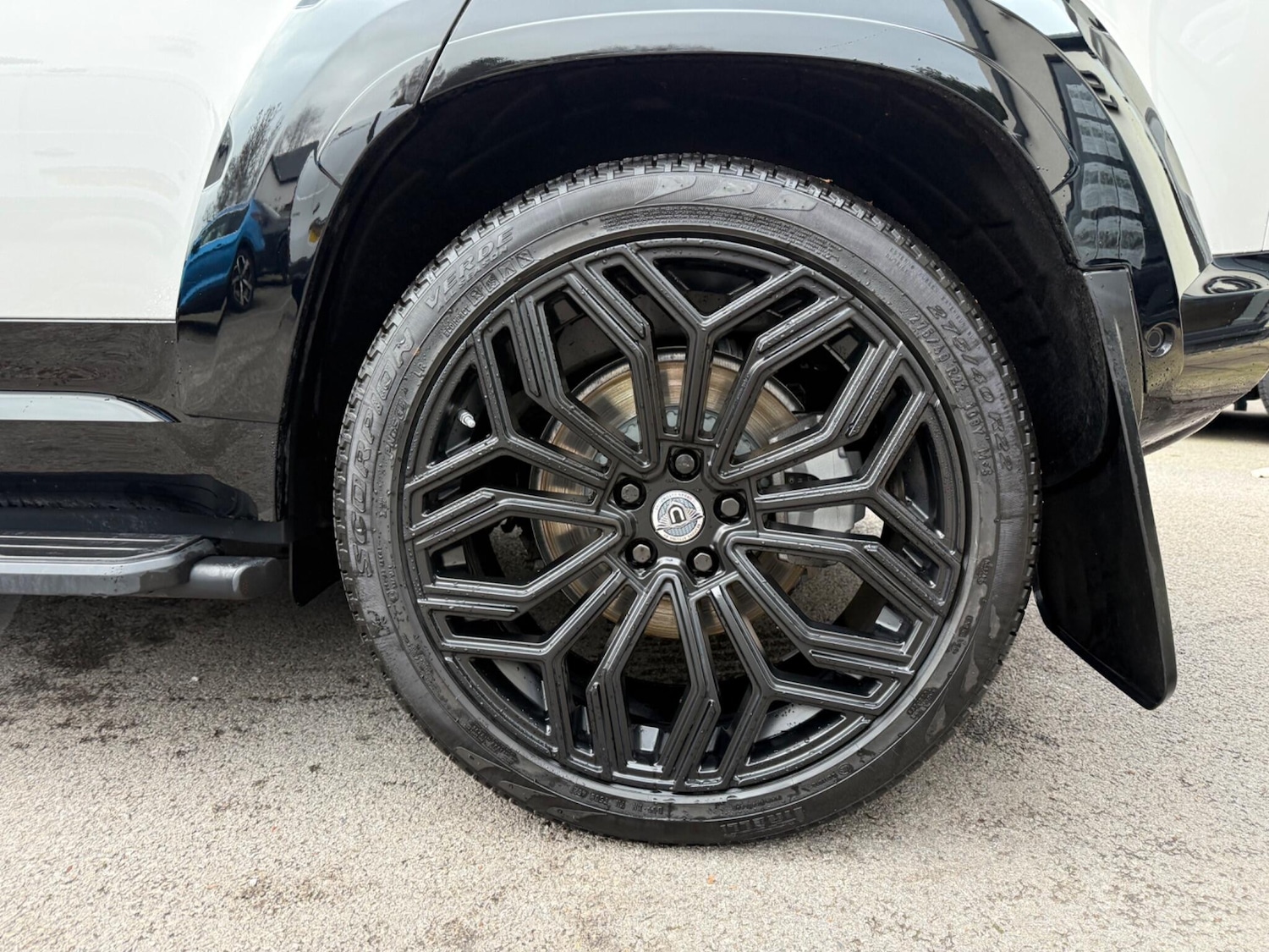 Used Land Rover Defender 2025 for sale - 77285960: Photo 17