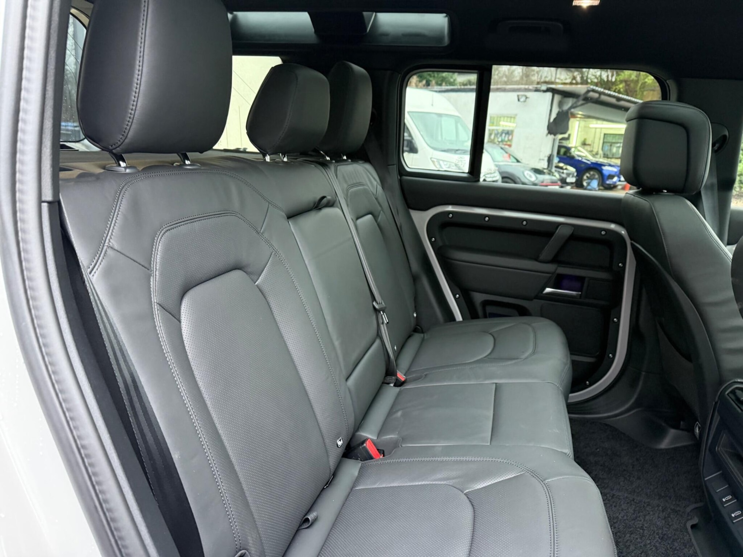 Used Land Rover Defender 2025 for sale - 77285960: Photo 21