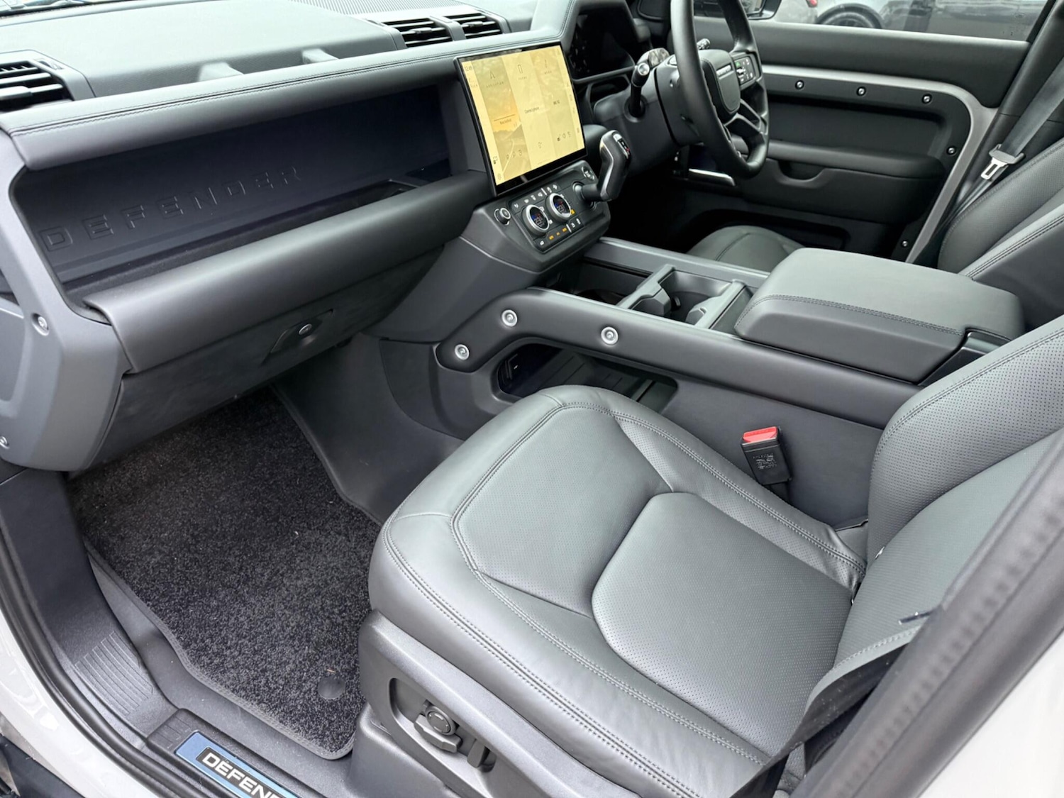 Used Land Rover Defender 2025 for sale - 77285960: Photo 27