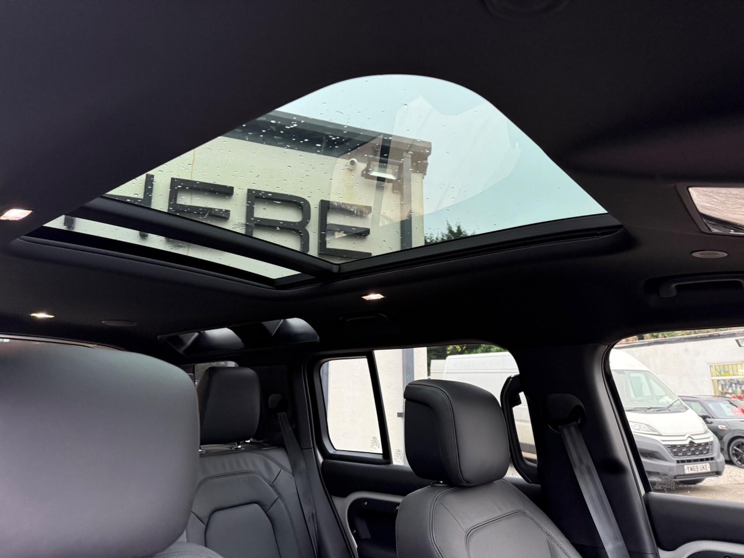 Used Land Rover Defender 2025 for sale - 77285960: Photo 31