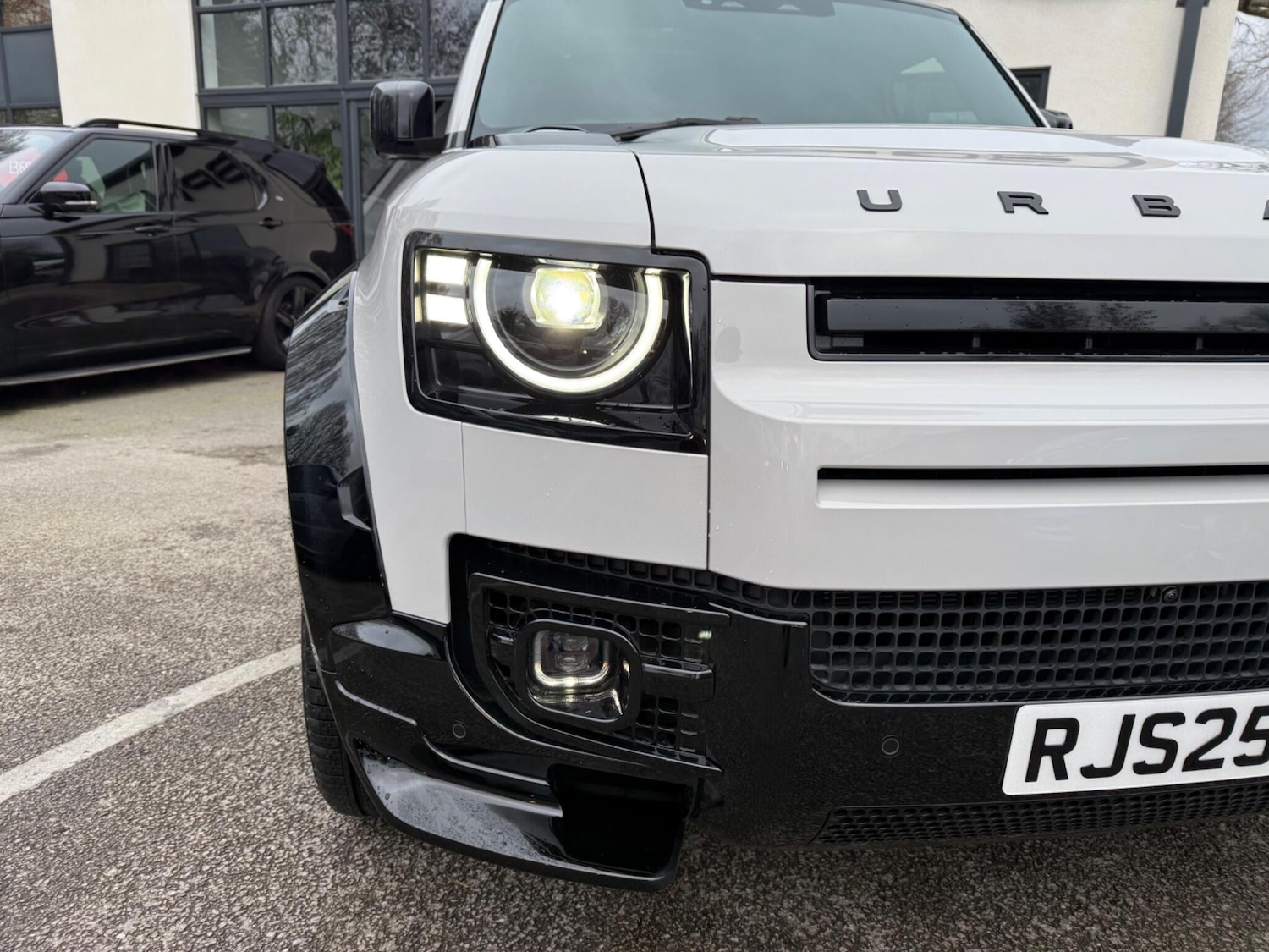 Used Land Rover Defender 2025 for sale - 77285960: Photo 38