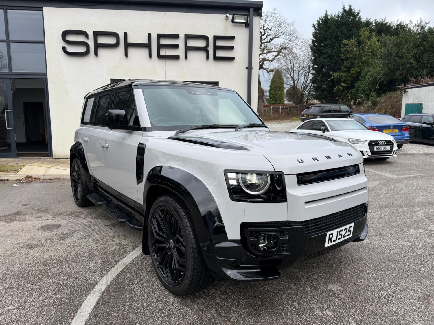 Used Land Rover Defender 2025 for sale - 77285960: Photo 6