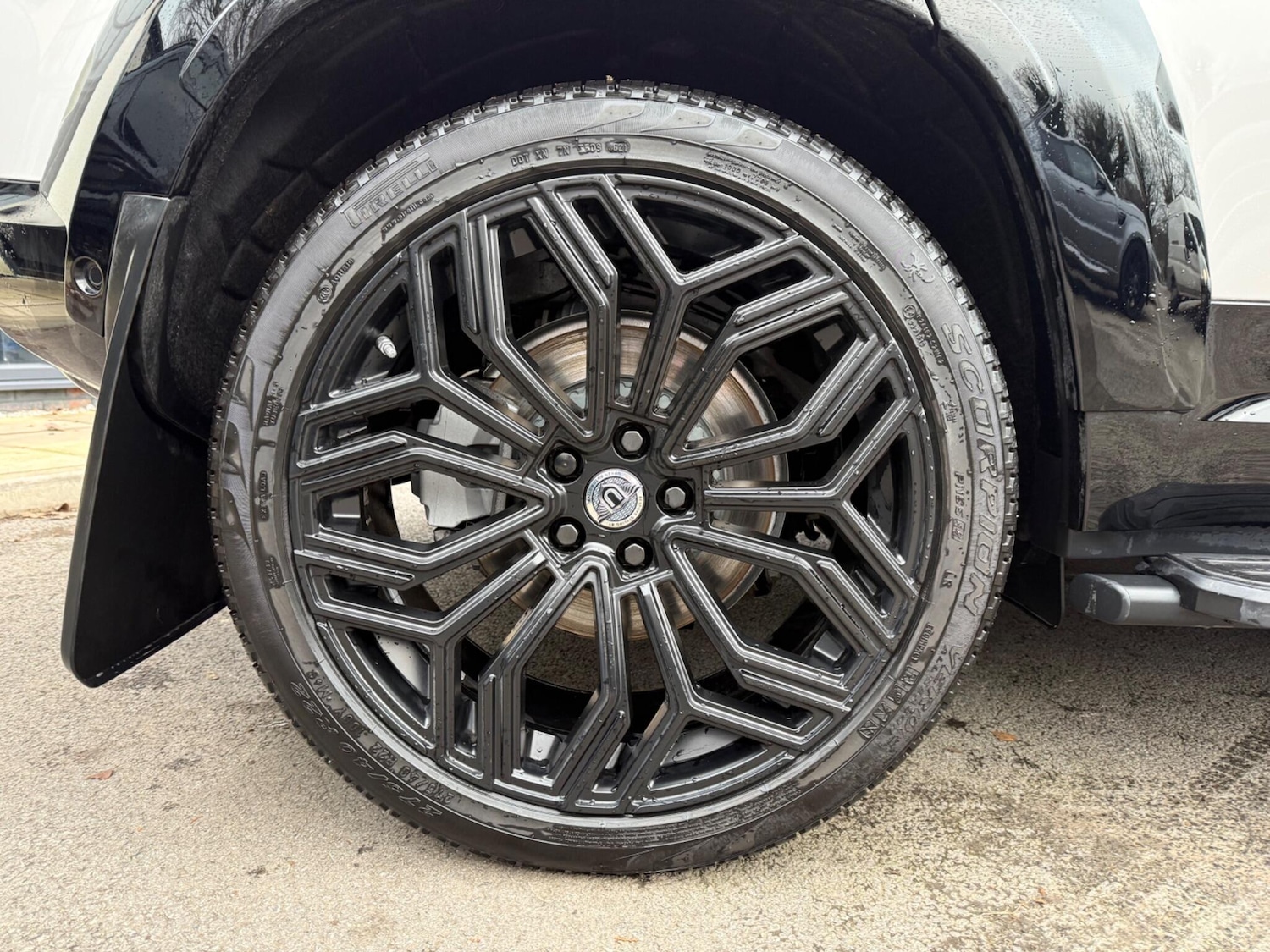 Used Land Rover Defender 2025 for sale - 77285960: Photo 8