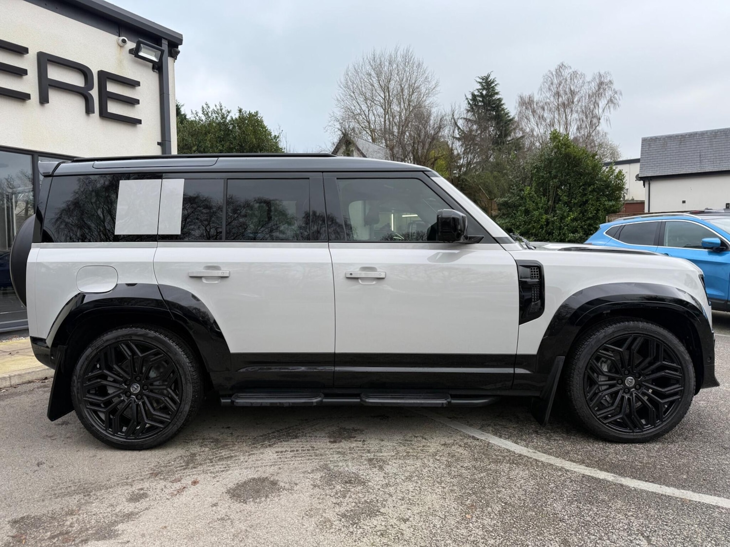 Used Land Rover Defender 2025 for sale - 77285960: Photo 9