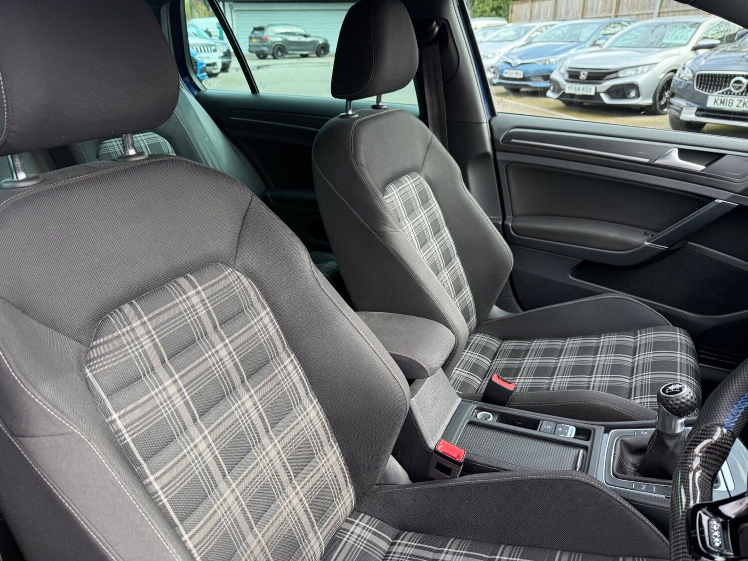 Used Volkswagen Golf 2017 for sale - 78047144: Photo 35