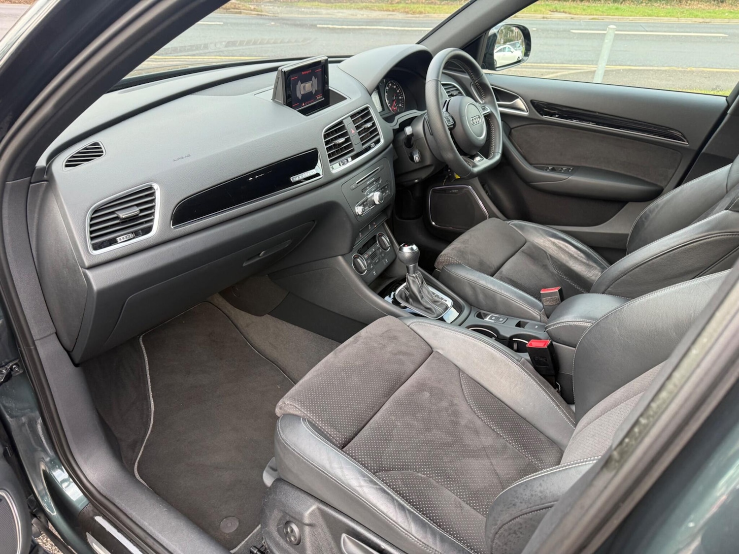 Used Audi Q3 2018 for sale - 77314565: Photo 38