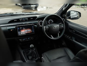 Used Toyota Hilux 2021 for sale - 79562692: Photo
