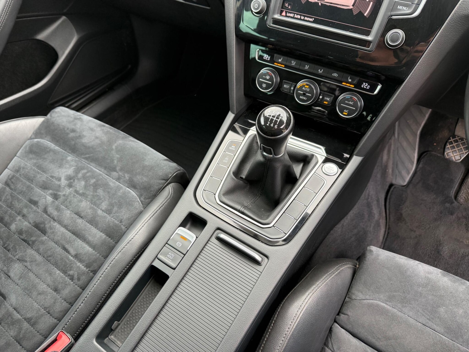 Used Volkswagen Passat 2015 for sale - 77824482: Photo 19