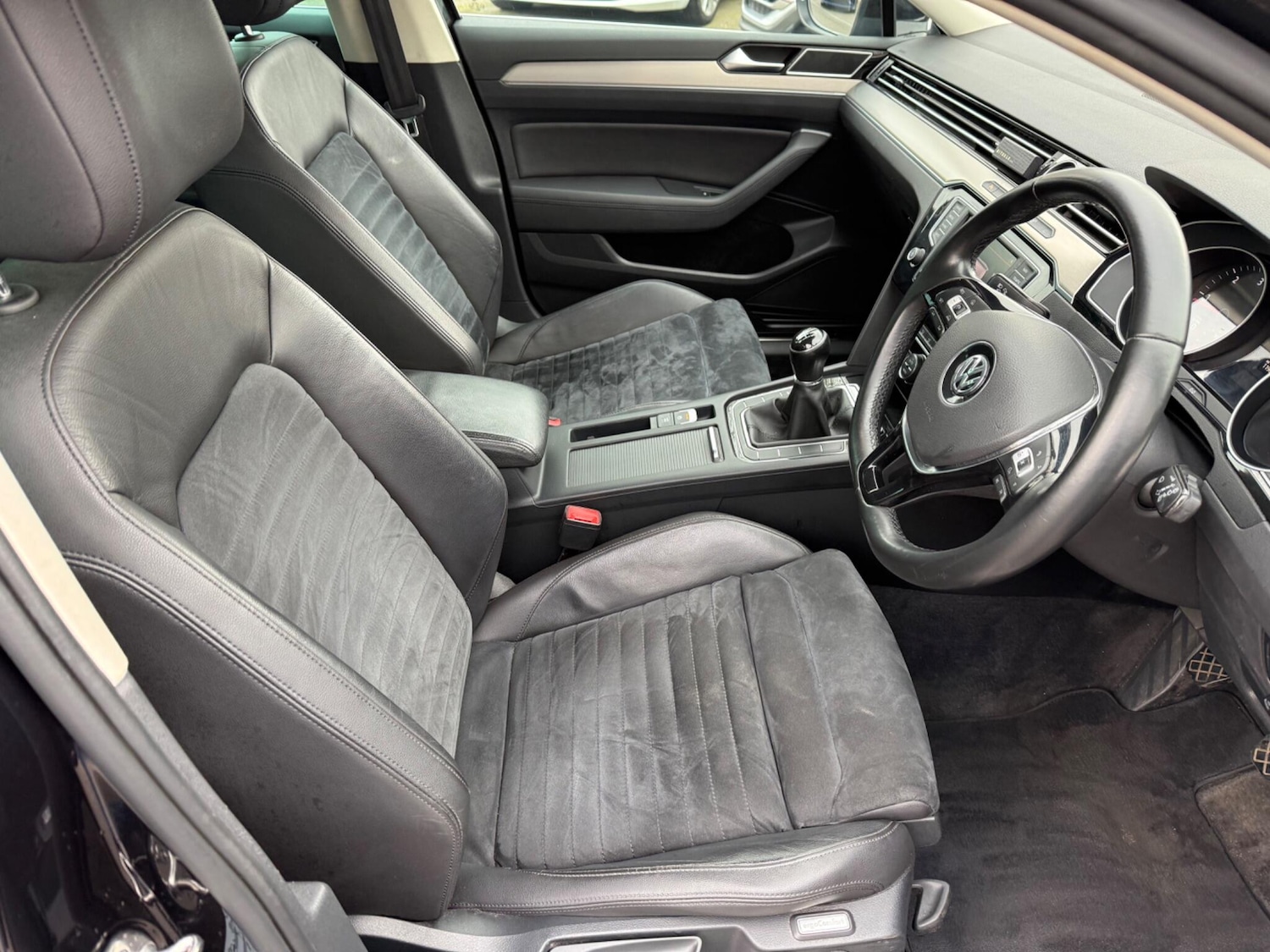 Used Volkswagen Passat 2015 for sale - 77824482: Photo 20