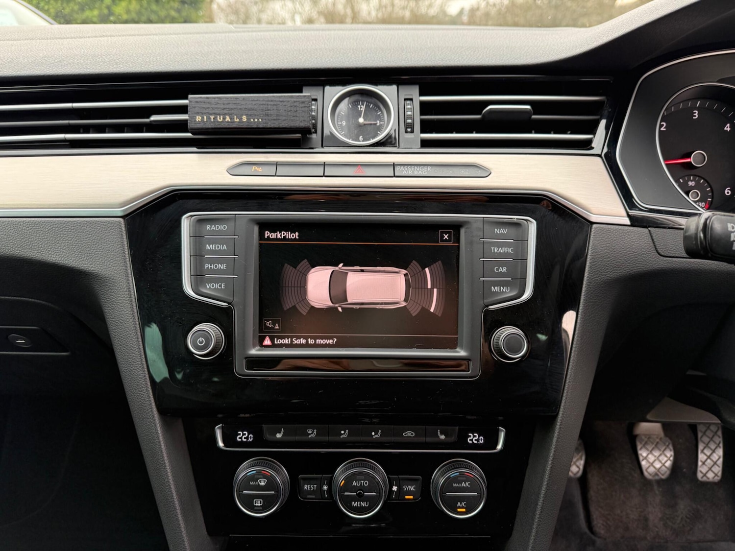 Used Volkswagen Passat 2015 for sale - 77824482: Photo 30