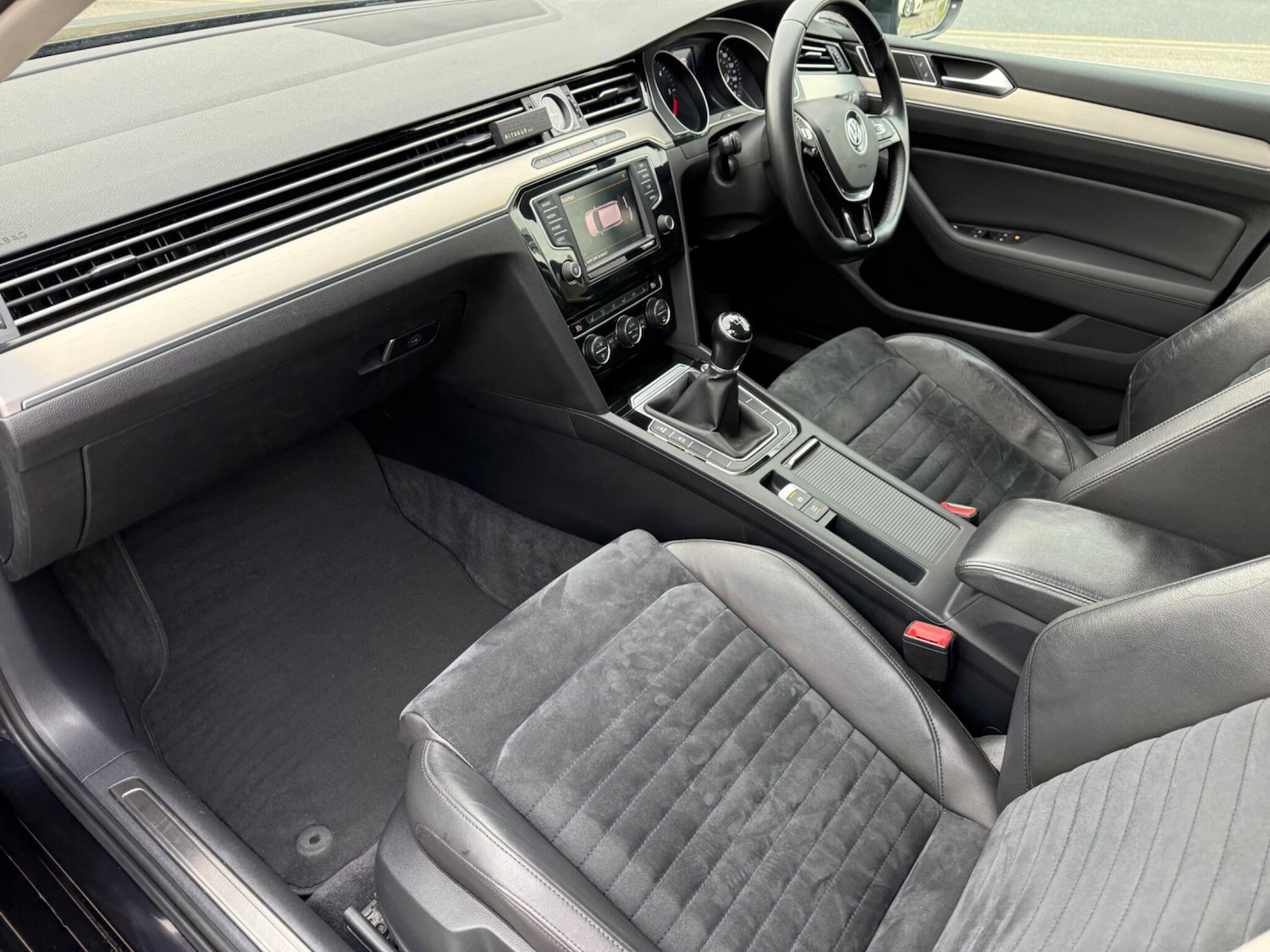 Used Volkswagen Passat 2015 for sale - 77824482: Photo 36