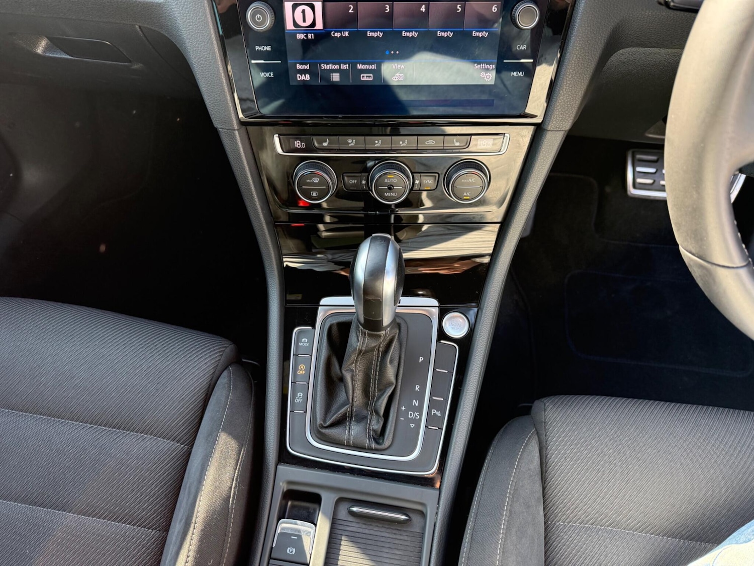 Used Volkswagen Golf 2020 for sale - 77768777: Photo 20