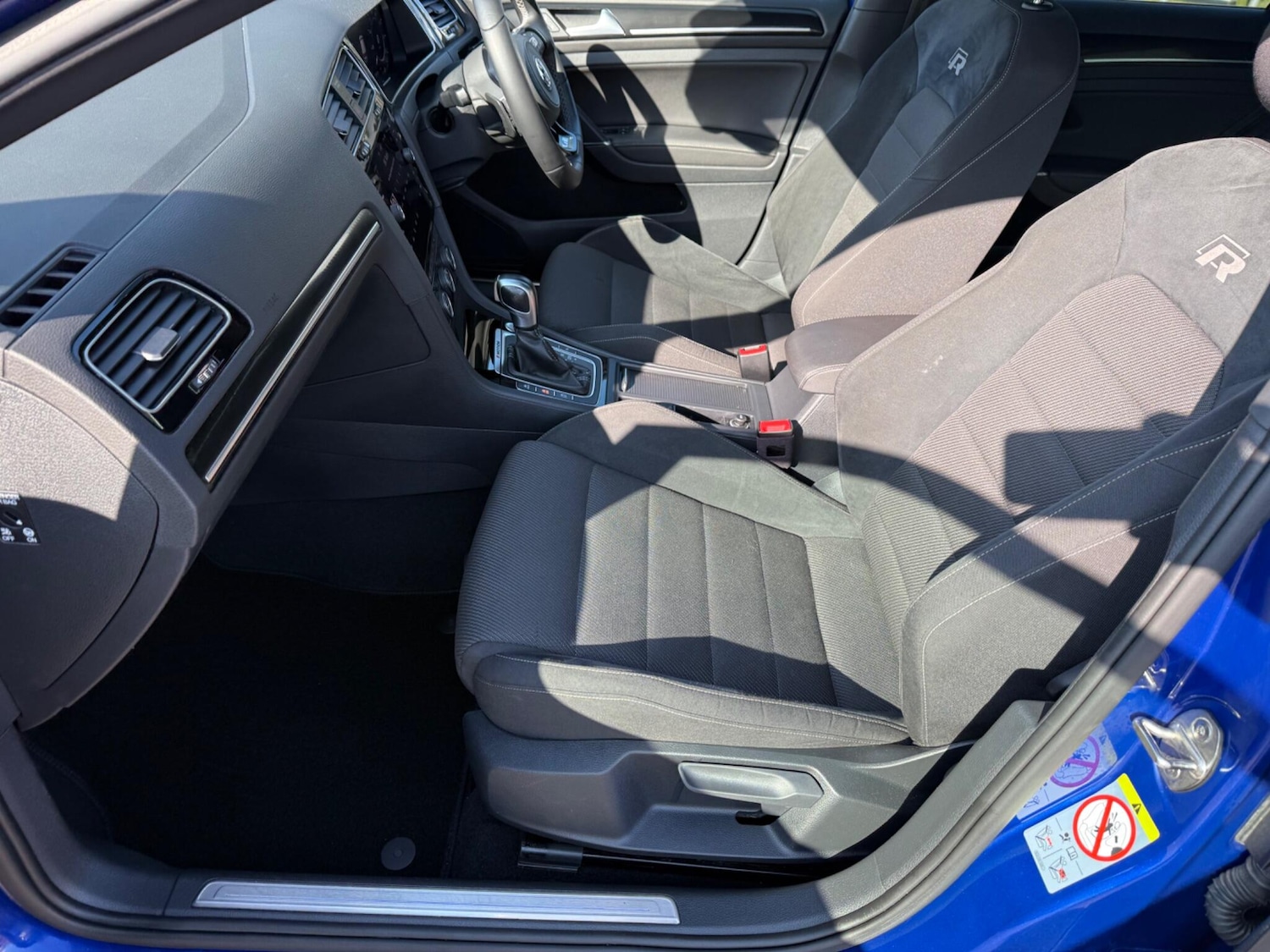 Used Volkswagen Golf 2020 for sale - 77768777: Photo 40