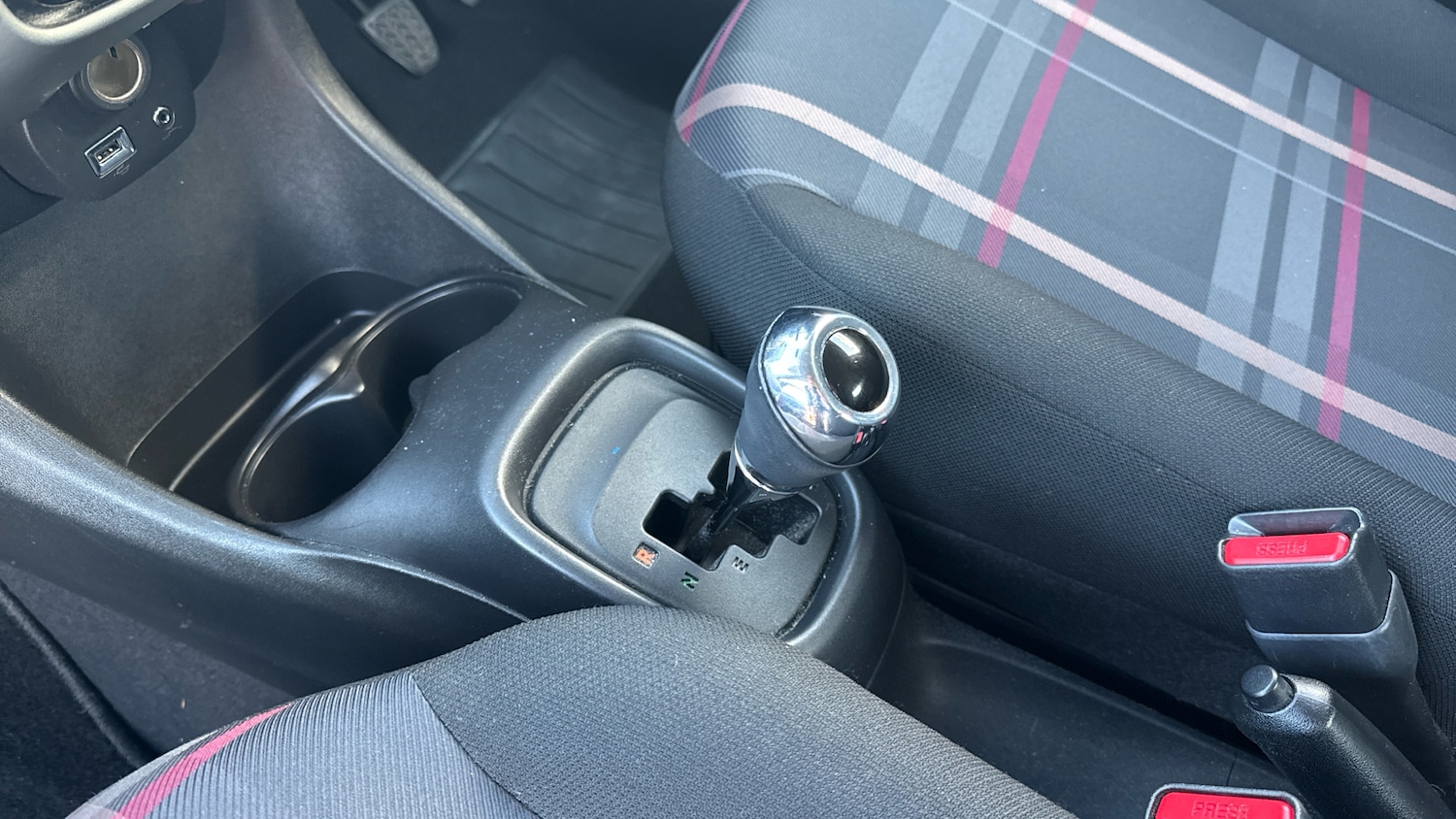 Used Peugeot 108 2016 for sale - 76904877: Photo 13