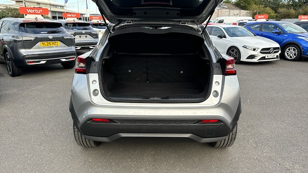 Used Nissan Juke 2023 for sale - 76319547: Photo 4