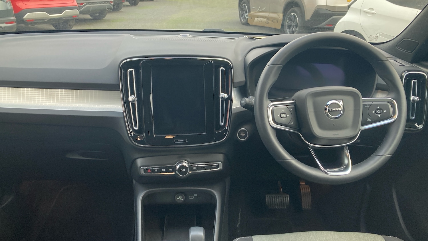 Used Volvo XC40 2023 for sale - 76983827: Photo 10