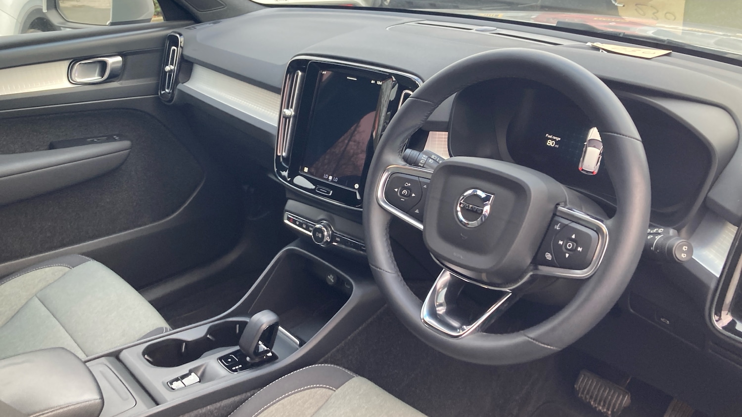 Used Volvo XC40 2023 for sale - 76983827: Photo 14