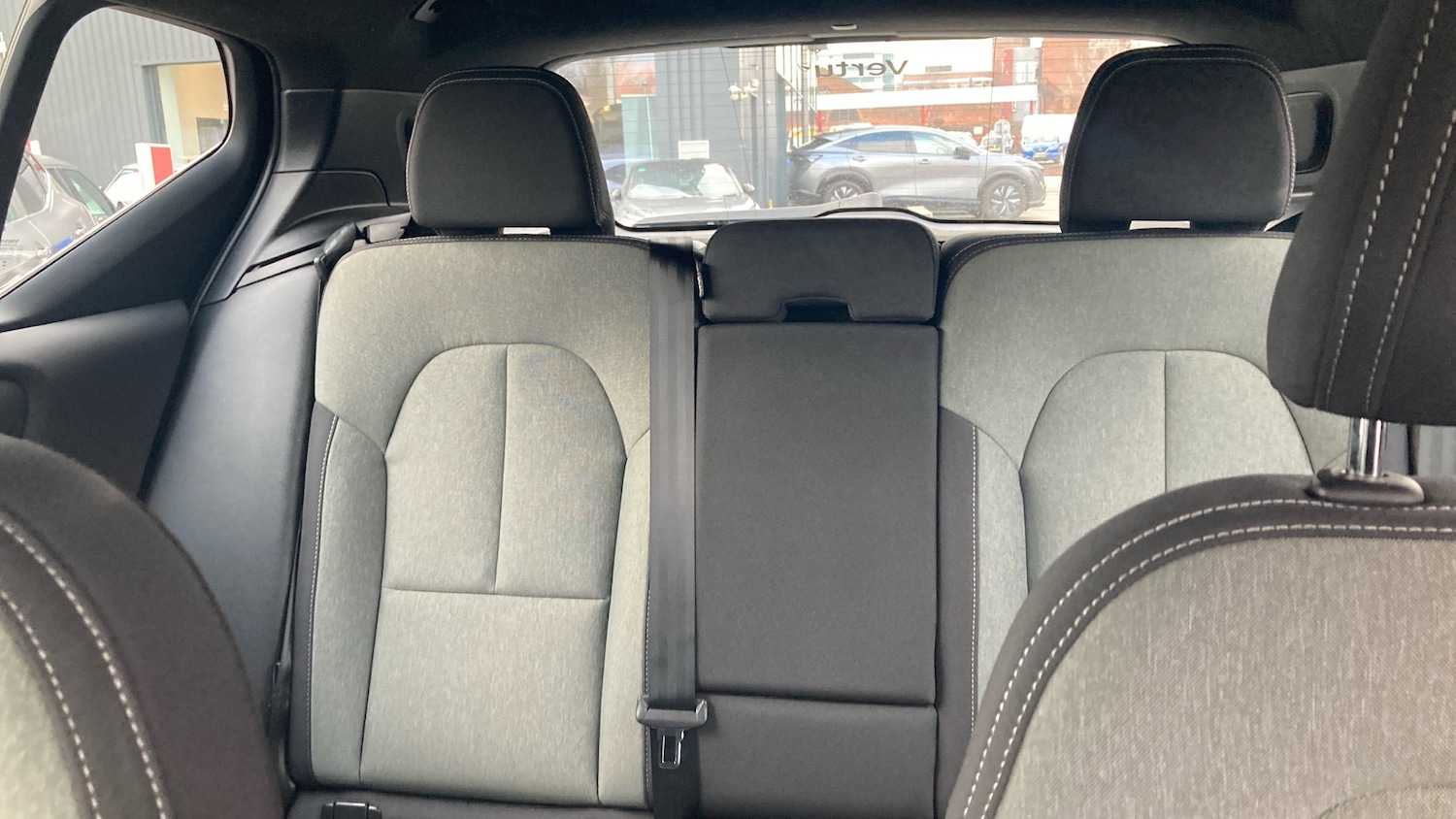 Used Volvo XC40 2023 for sale - 76983827: Photo 15