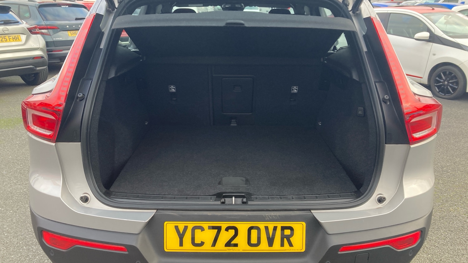 Used Volvo XC40 2023 for sale - 76983827: Photo 4