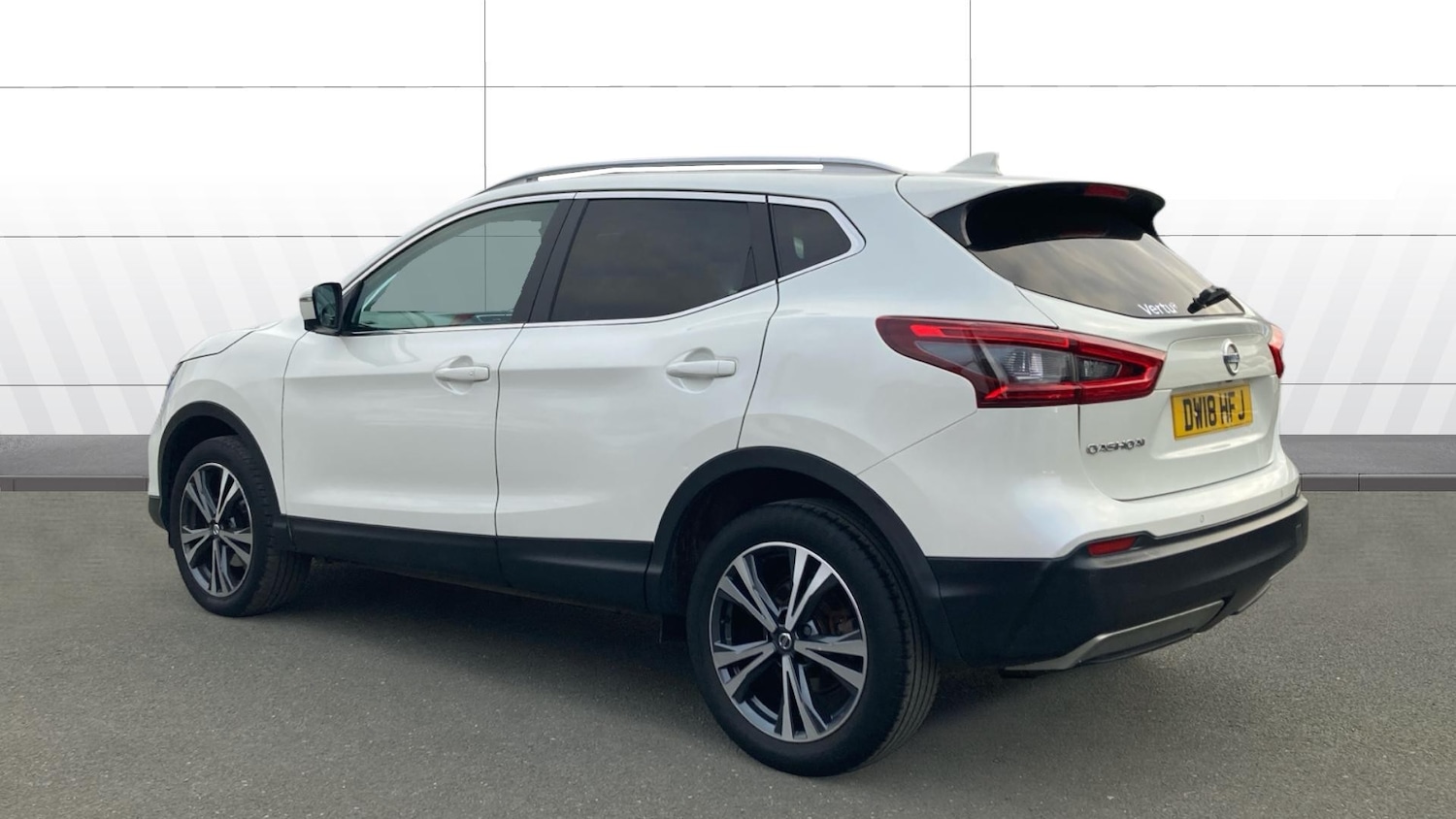 Used Nissan Qashqai 2018 for sale - 77222835: Photo 2