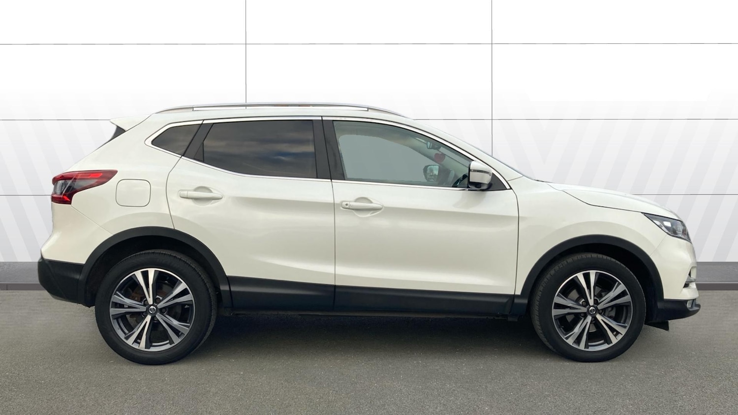 Used Nissan Qashqai 2018 for sale - 77222835: Photo 5