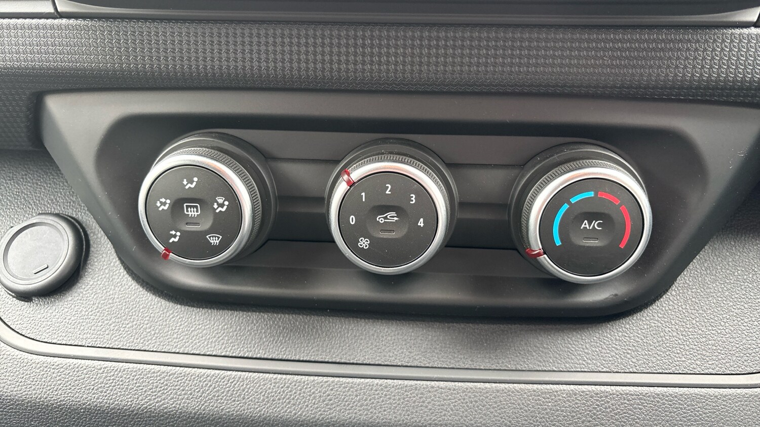 Used Nissan Primastar 2025 for sale - 76143593: Photo 24
