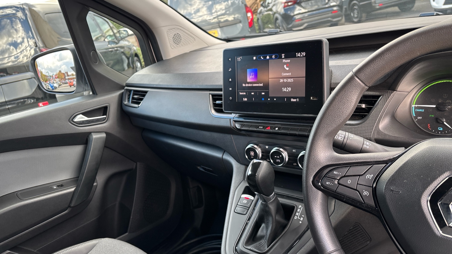 Used Renault Kangoo 2024 for sale - 76479485: Photo 14