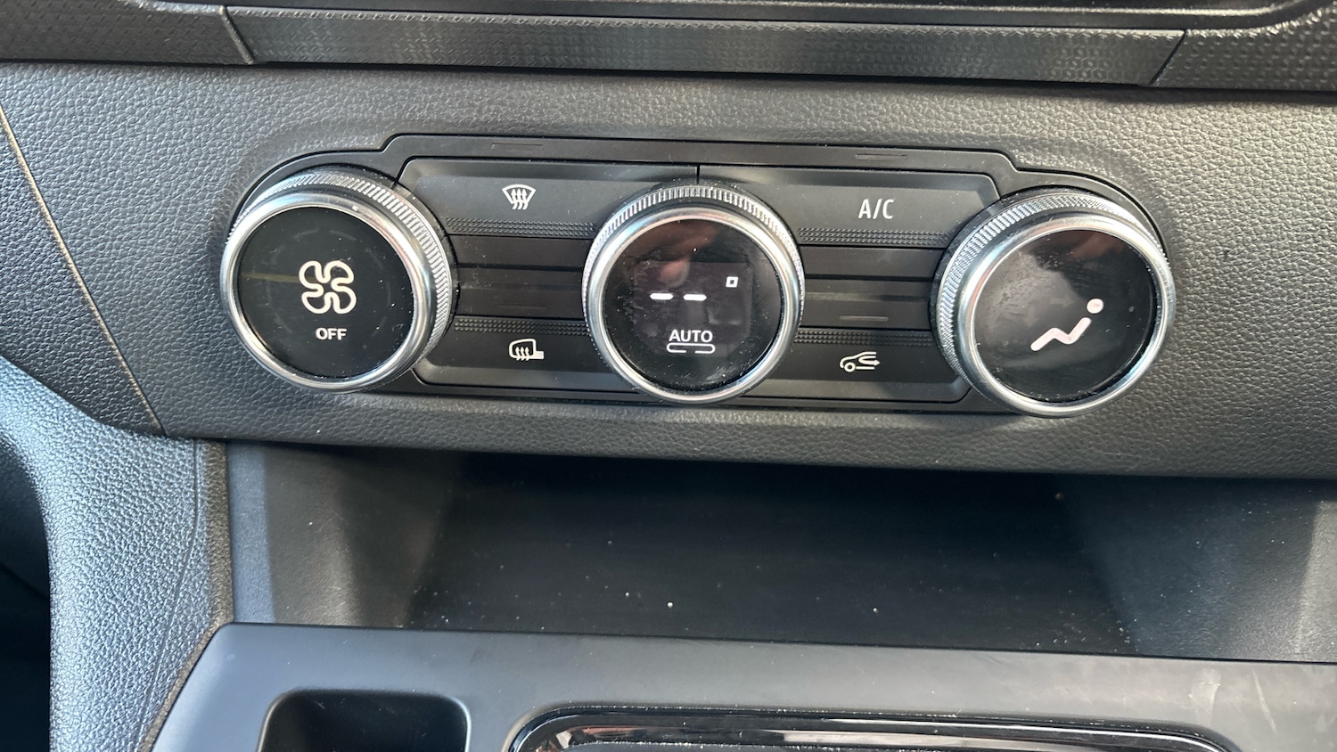 Used Renault Kangoo 2024 for sale - 76479485: Photo 25