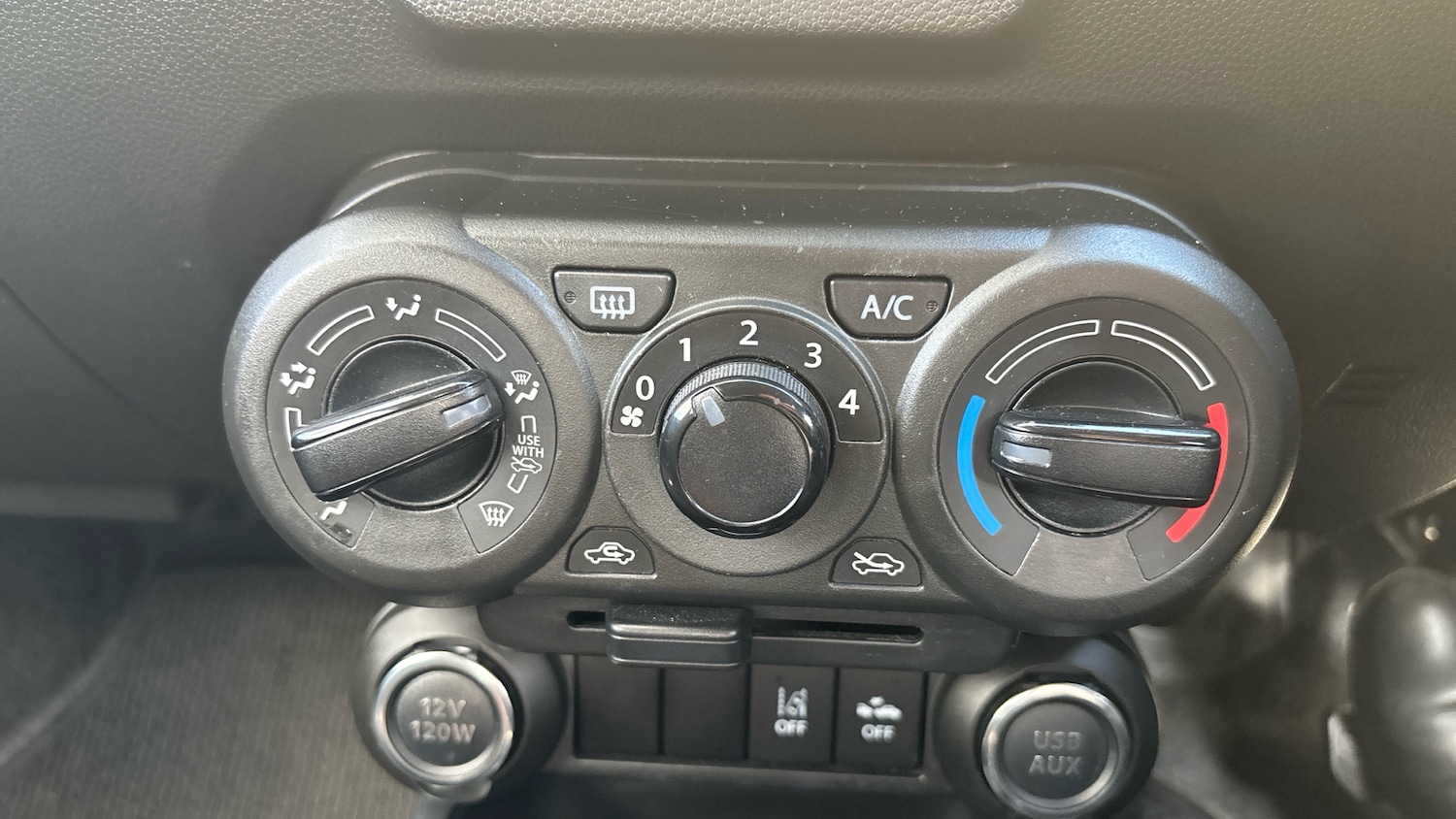 Used Suzuki Ignis 2021 for sale - 75982360: Photo 22