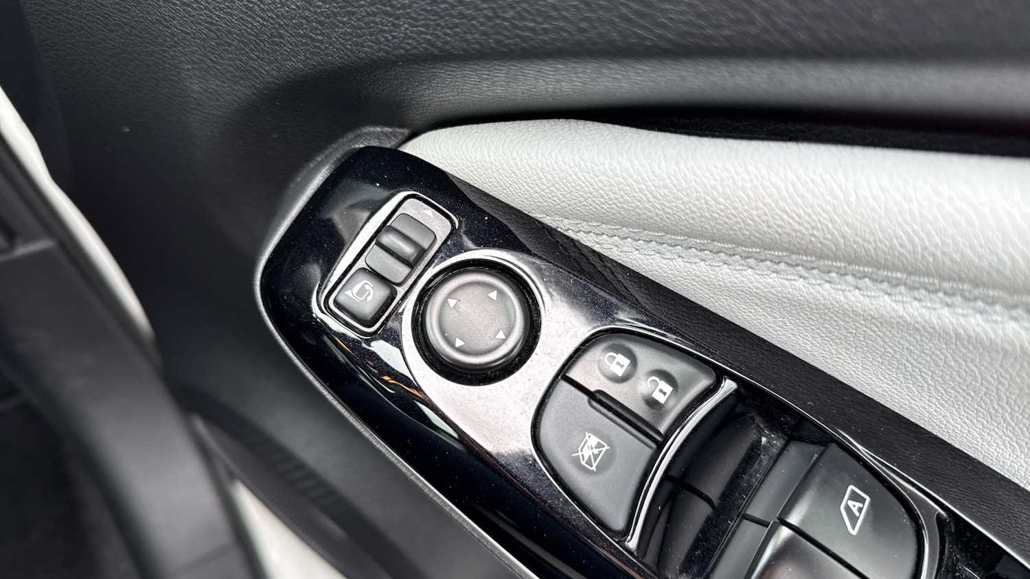 Used Nissan Juke 2022 for sale - 78176352: Photo 34