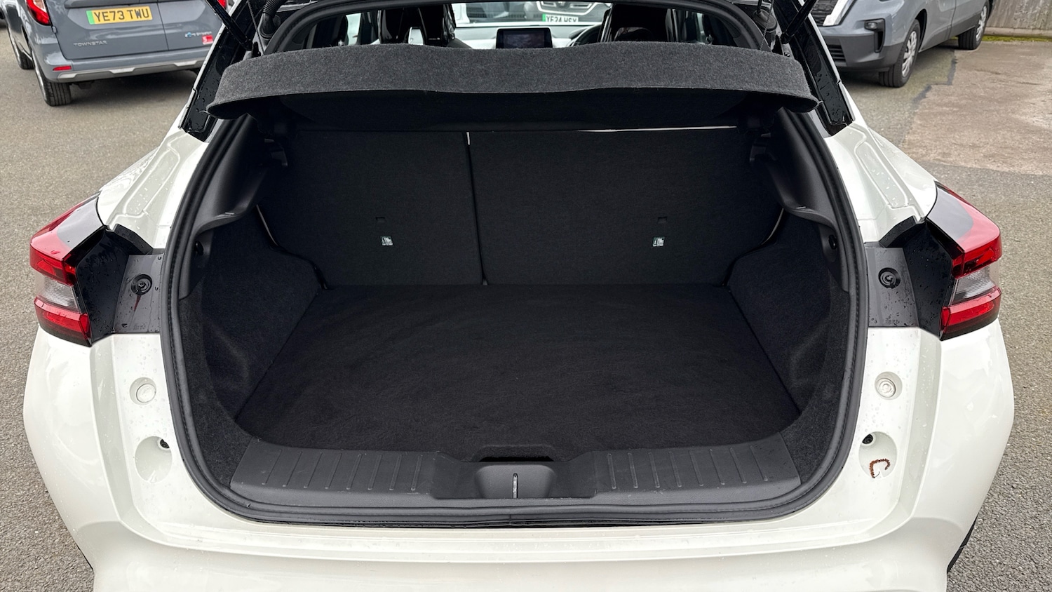 Used Nissan Juke 2022 for sale - 78176352: Photo 4