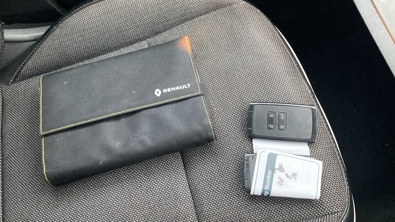 Used Renault Captur 2021 for sale - 77274779: Photo 19