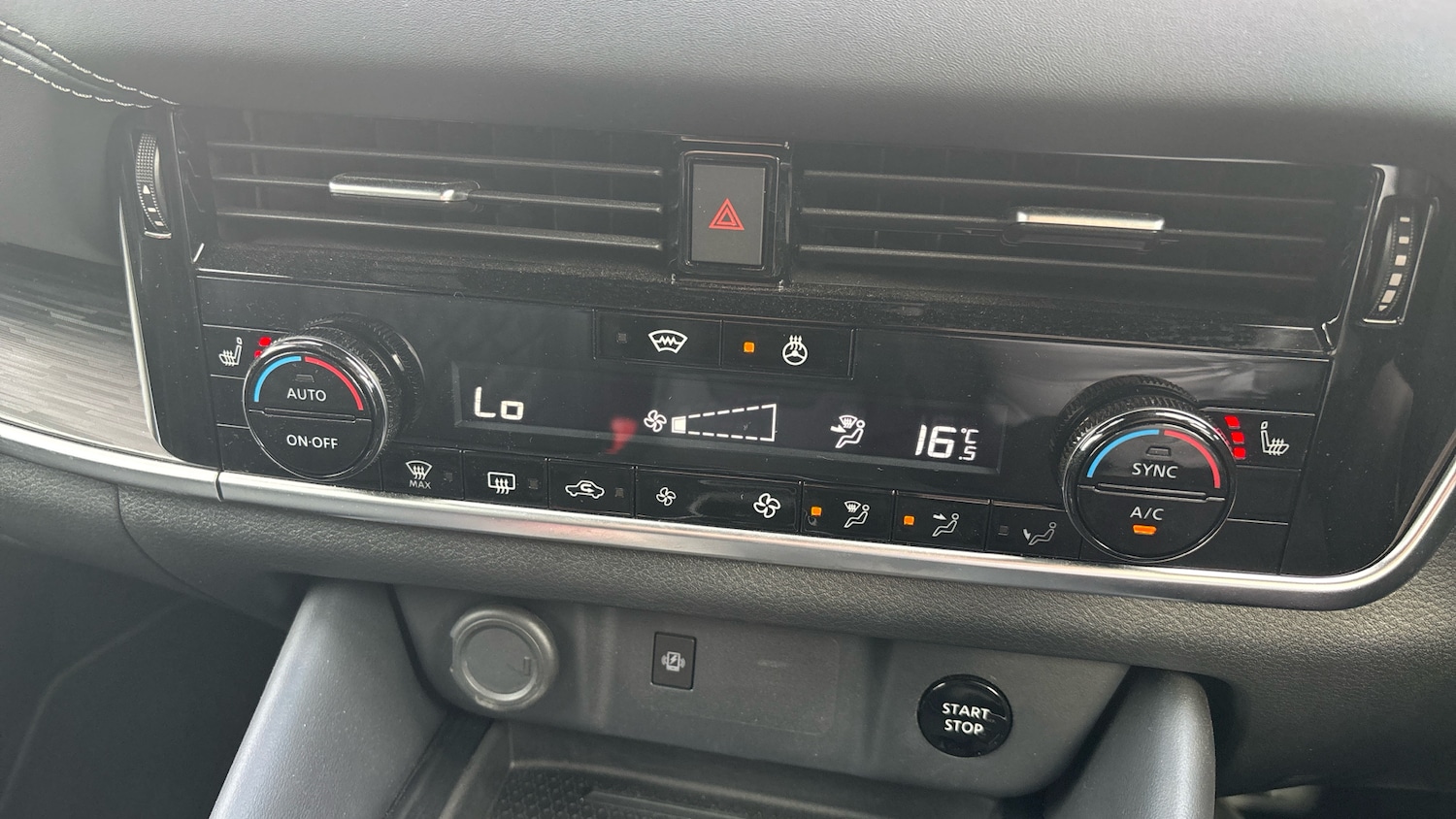 Used Nissan Qashqai 2023 for sale - 76142321: Photo 33