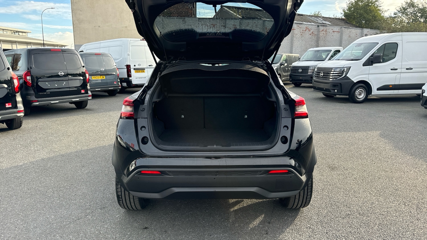 Used Nissan Juke 2024 for sale - 76222120: Photo 4