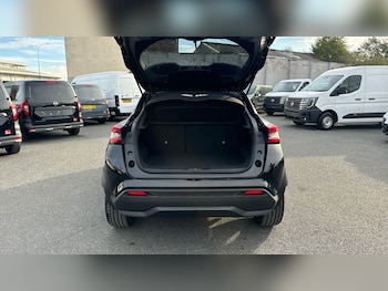 Used Nissan Juke 2024 for sale - 76222120: Photo 4